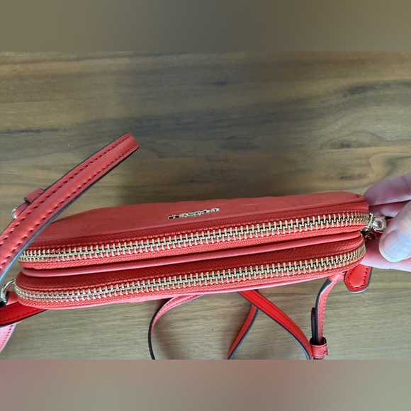 Coach Coral/Orange Crossbody or Wristlet Bag. 2 zipped compartments. Authentic. - Picture 4 of 9